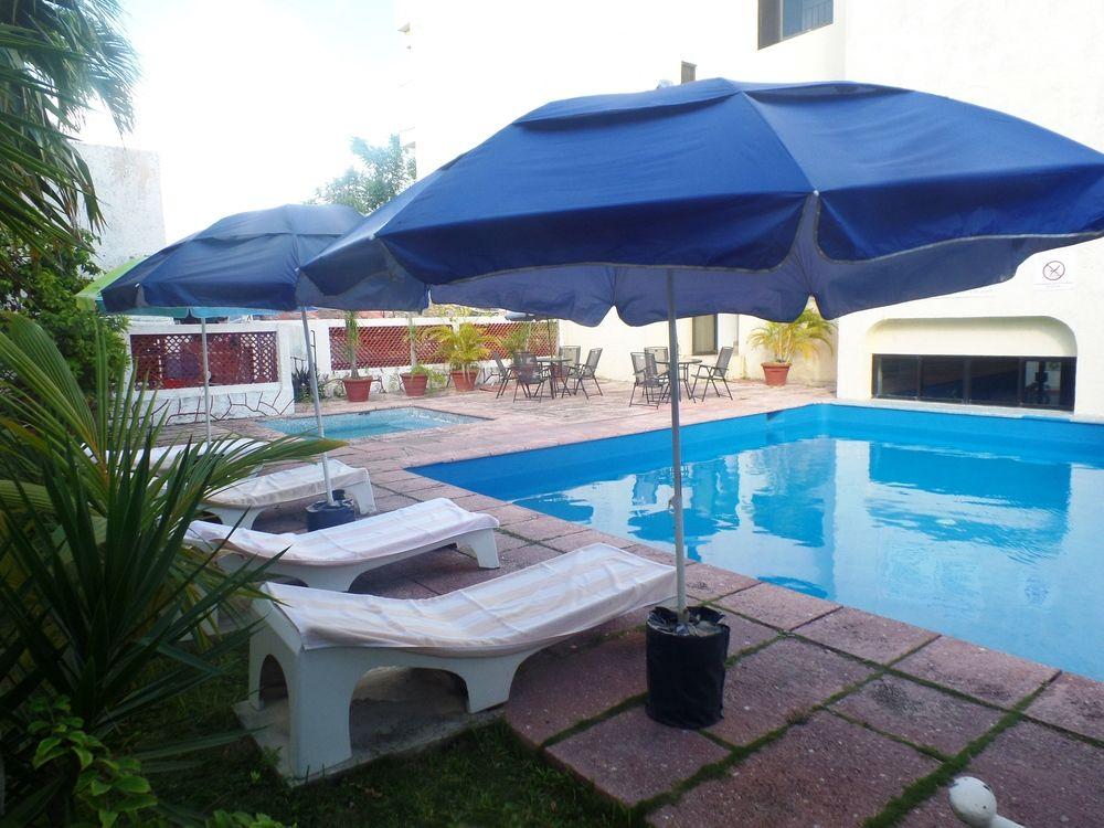 Ikaro Suites Cancún Exterior foto