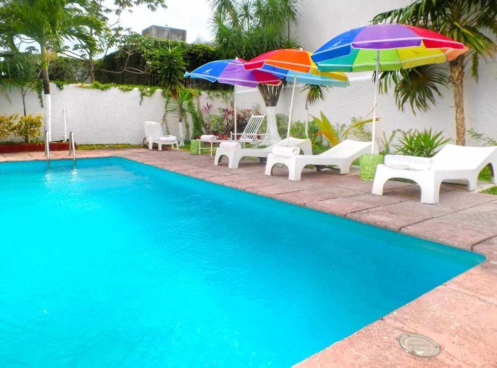 Ikaro Suites Cancún Exterior foto